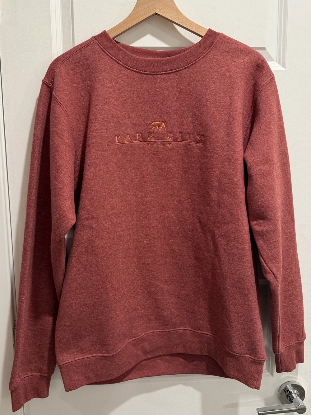 Outfitter Trading Co. Unisex Park City Utah Sweatshirt! Sz. Medium